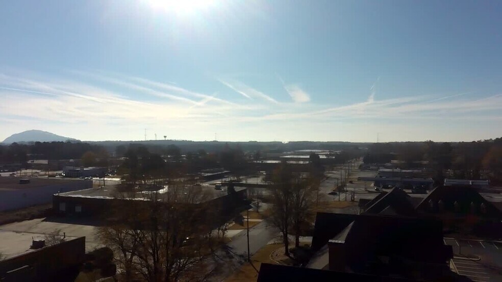 4500 Hugh Howell Rd, Tucker, GA à louer - Vidéo sur l’inscription commerciale - Image 2 de 9