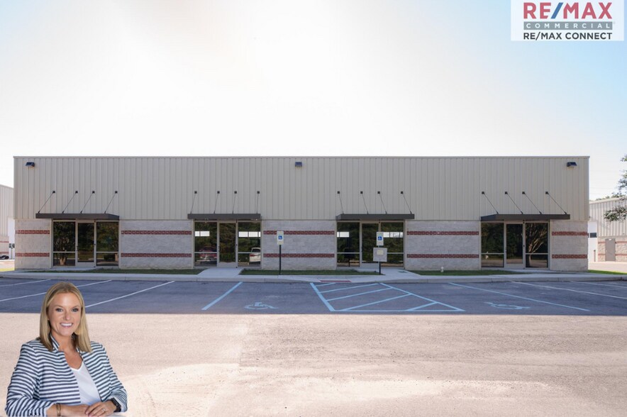 6420 Enterprise Court, Gloucester, VA à louer - Photo du bâtiment - Image 1 de 5