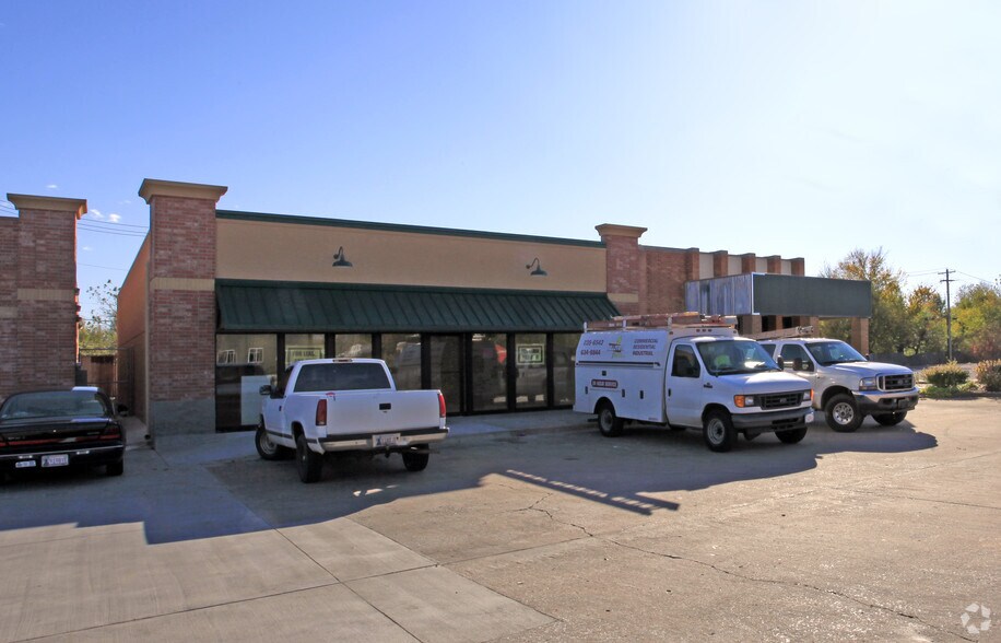 1302-1304 N Key Blvd, Oklahoma City, OK for lease - Building Photo - Image 2 of 5