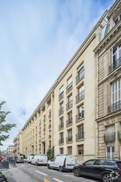 45-49 rue de Monceau, Paris à louer - Photo du bâtiment - Image 3 de 3
