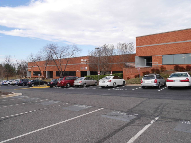 4433 Brookfield Corporate Dr, Chantilly, VA for sale - Building Photo - Image 1 of 1