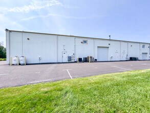 406 E Pennsylvania Blvd, Feasterville Trevose, PA for lease Interior Photo- Image 1 of 6