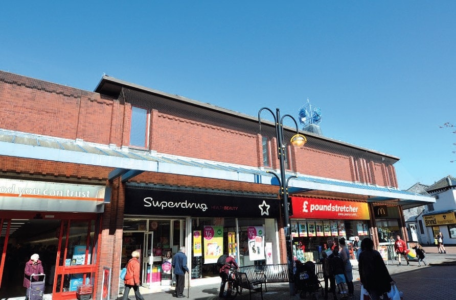 24-30 Liscard Way portfolio of 4 properties for sale on LoopNet.ca - Primary Photo - Image 3 of 4