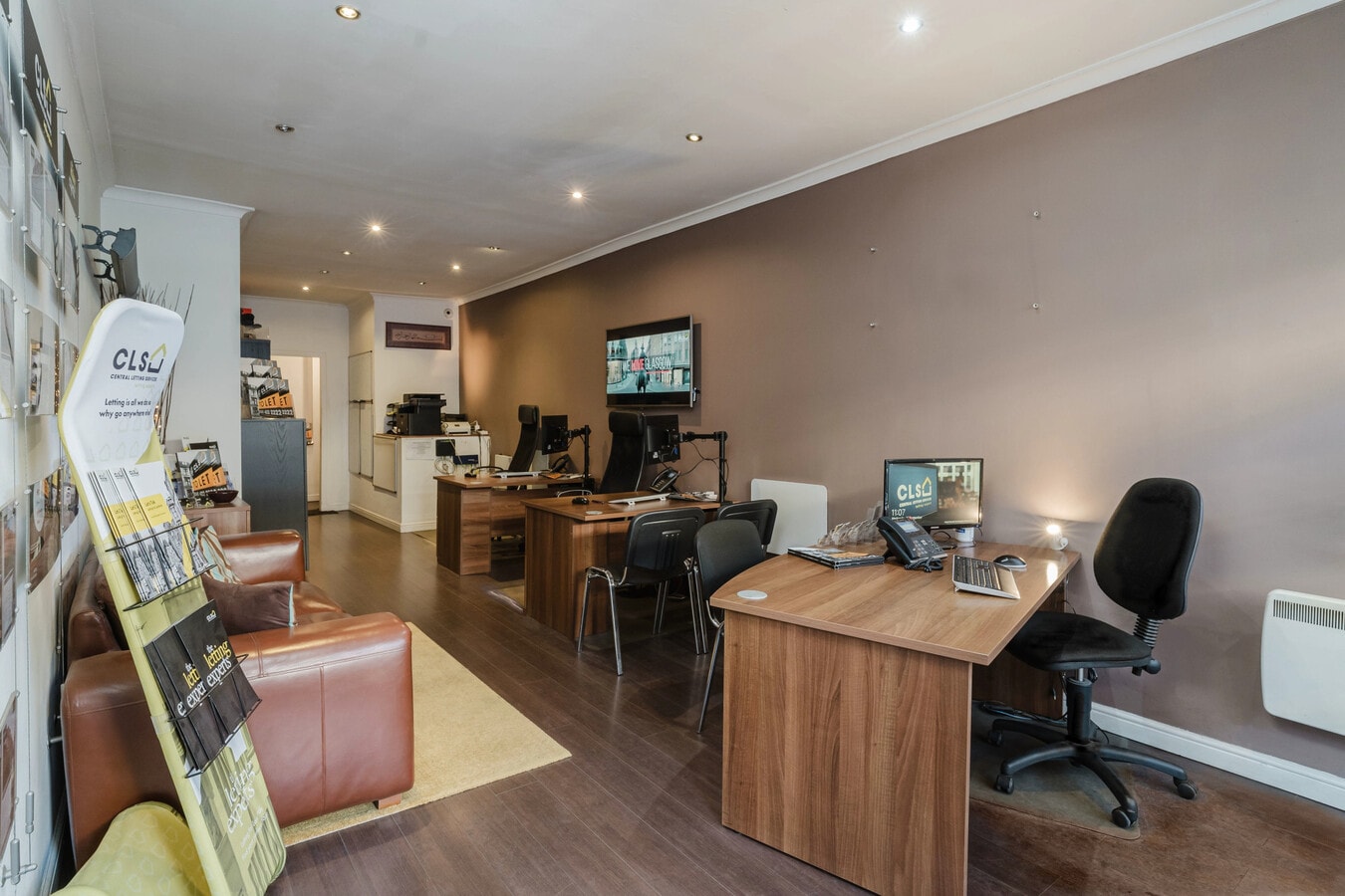 737 Pollokshaws Rd, Glasgow, GLG G41 2AA - Unit 737 - - Interior Photo - Image 2 of 6