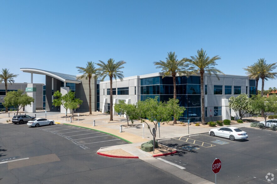 1840 S Stapley Dr, Mesa, AZ à louer - Photo du bâtiment - Image 1 de 4