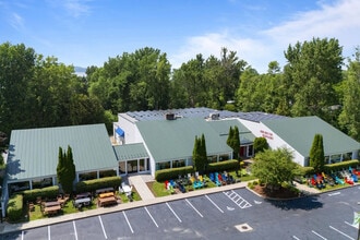 2800 Shelburne Rd, Shelburne, VT for lease Interior Photo- Image 1 of 7