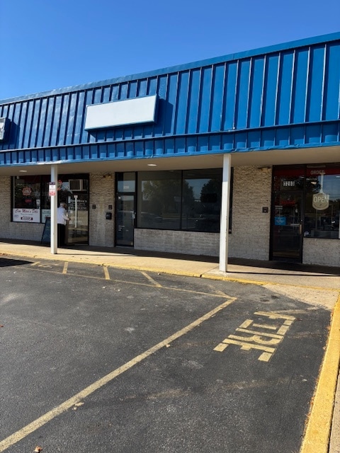 3200-3296 Chichester Ave, Marcus Hook, PA for lease Interior Photo- Image 1 of 15