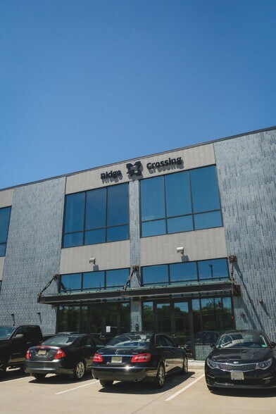 590 Belleville Tpke, Kearny, NJ à louer - Photo du bâtiment - Image 3 de 14