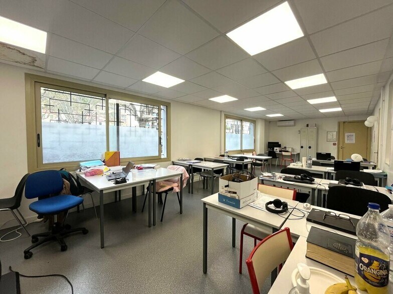 Office in Cagnes-sur-Mer for sale - Interior Photo - Image 1 of 12