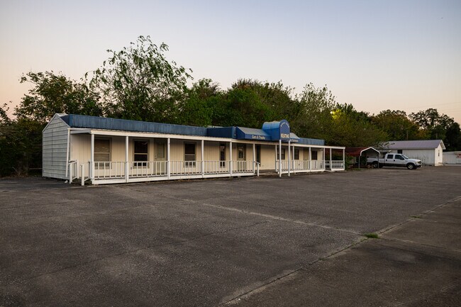 More details for 215 Highway 124, Winnie, TX - Flex for Lease