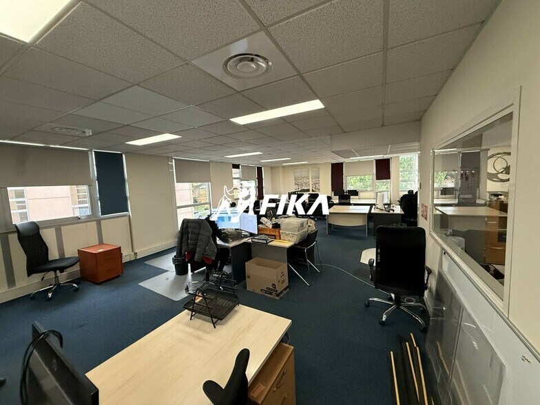 109 Avenue De Lespinet, Toulouse for lease - Interior Photo - Image 2 of 4