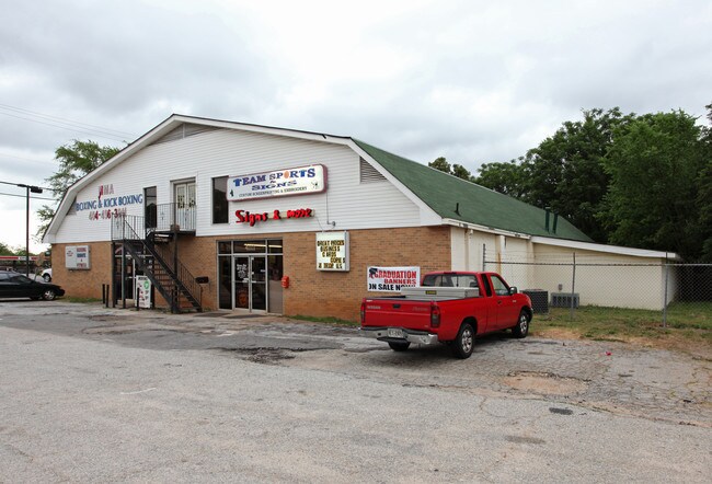 Plus de détails pour 4109 Robinson St, Covington, GA - Commerce de détail à vendre