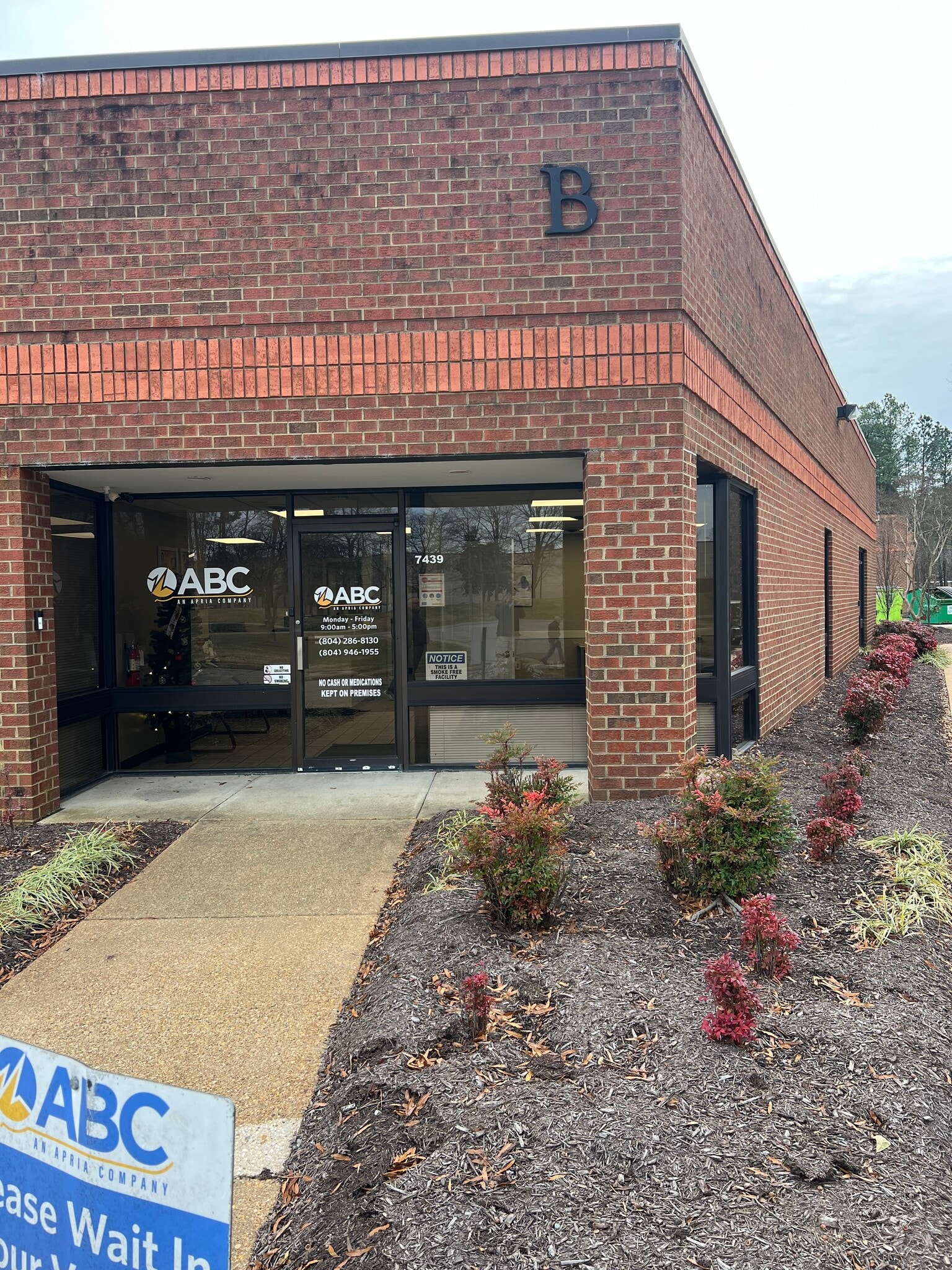 7421-7441 Whitepine Rd, North Chesterfield, VA for lease Primary Photo- Image 1 of 7