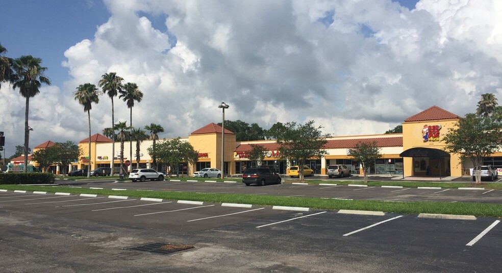 4955 W Irlo Bronson Memorial Hwy, Kissimmee, FL for lease - Building Photo - Image 3 of 6