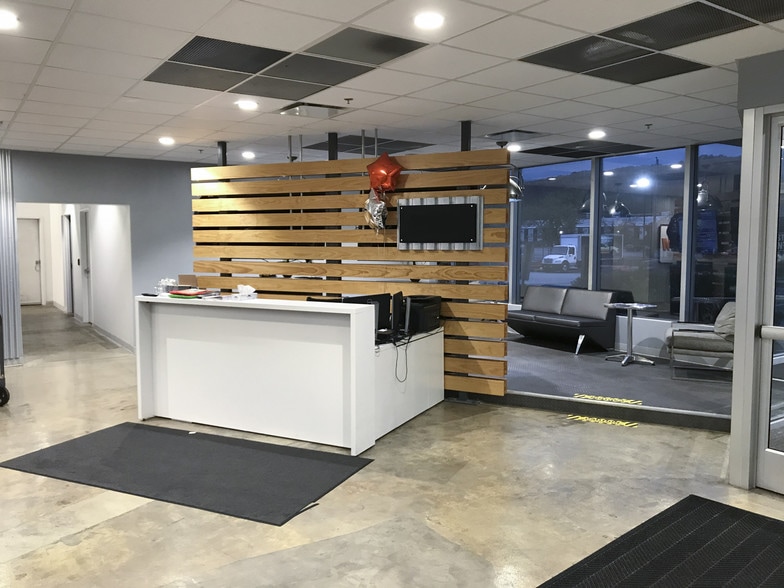 1 Lee Blvd, Malvern, PA à vendre - Photo intérieure - Image 2 de 10