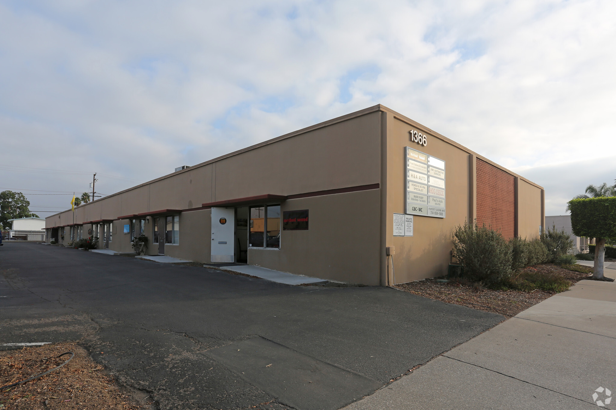 1366 Logan Ave, Costa Mesa, CA for lease Primary Photo- Image 1 of 10