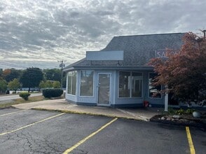 343 N Westfield St, Feeding Hills, MA à louer Photo du bâtiment- Image 1 de 4