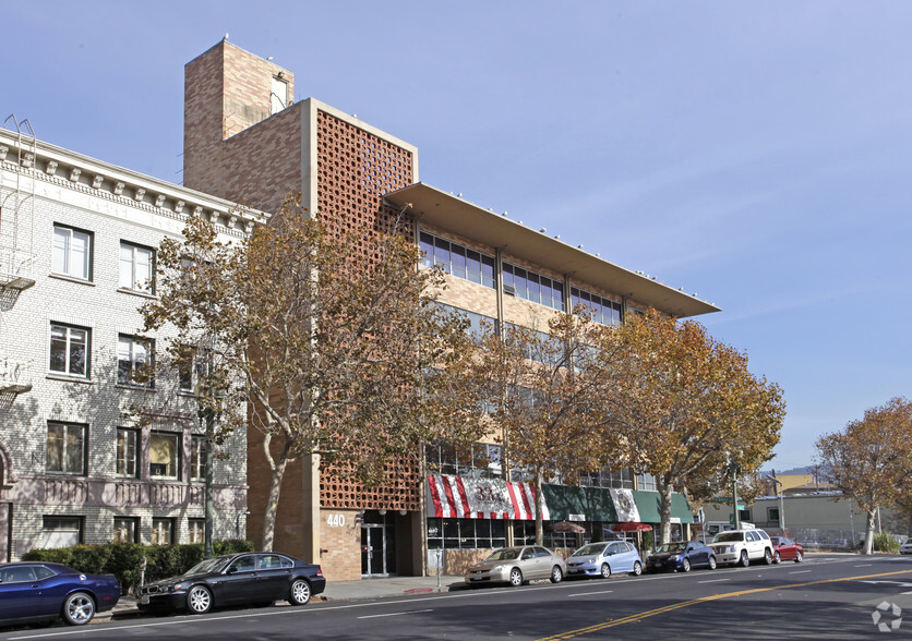 440 Grand Ave, Oakland, CA for lease - Building Photo - Image 2 of 3