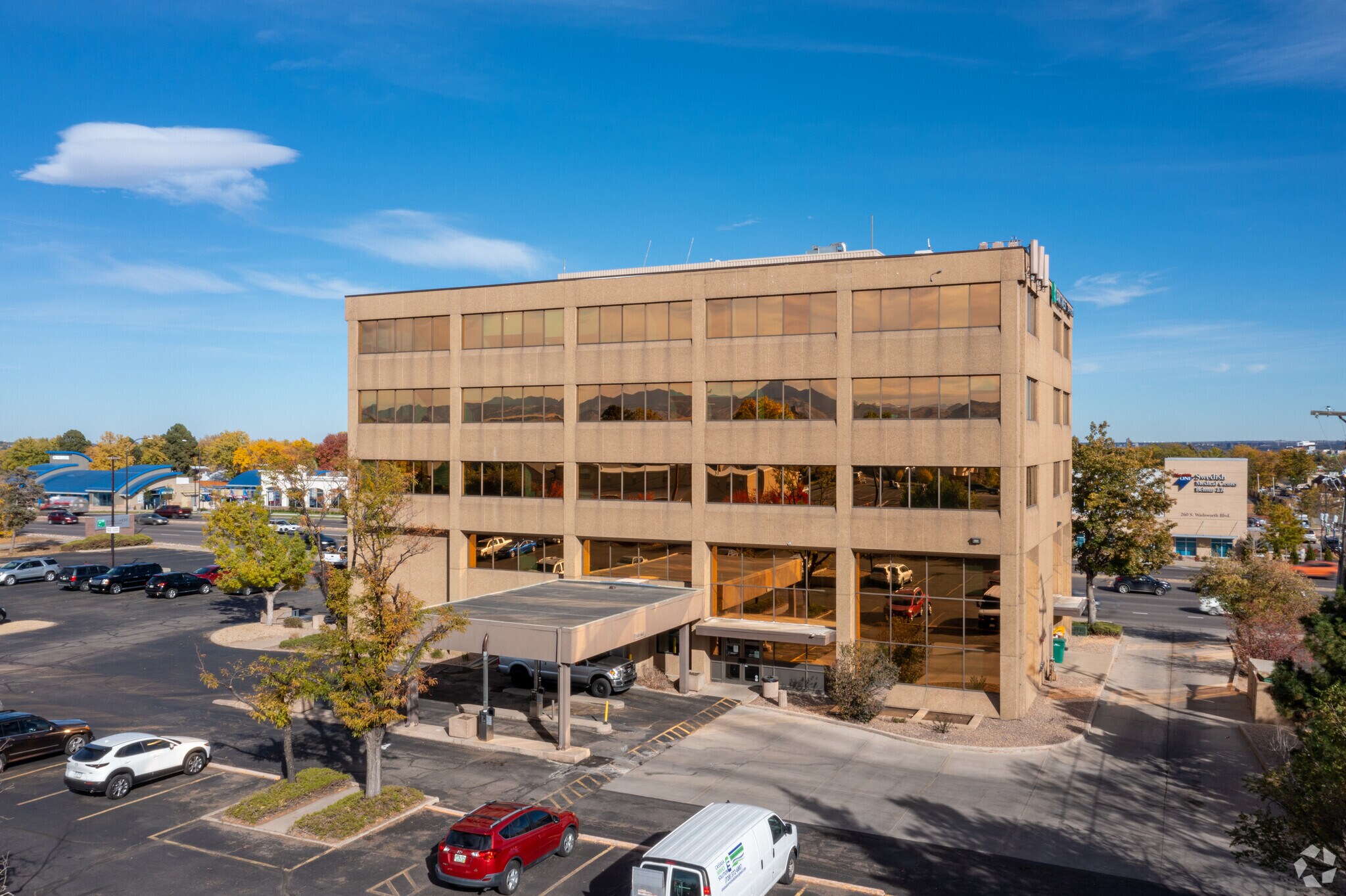 215 S Wadsworth Blvd, Lakewood, CO à louer Photo du bâtiment- Image 1 de 83