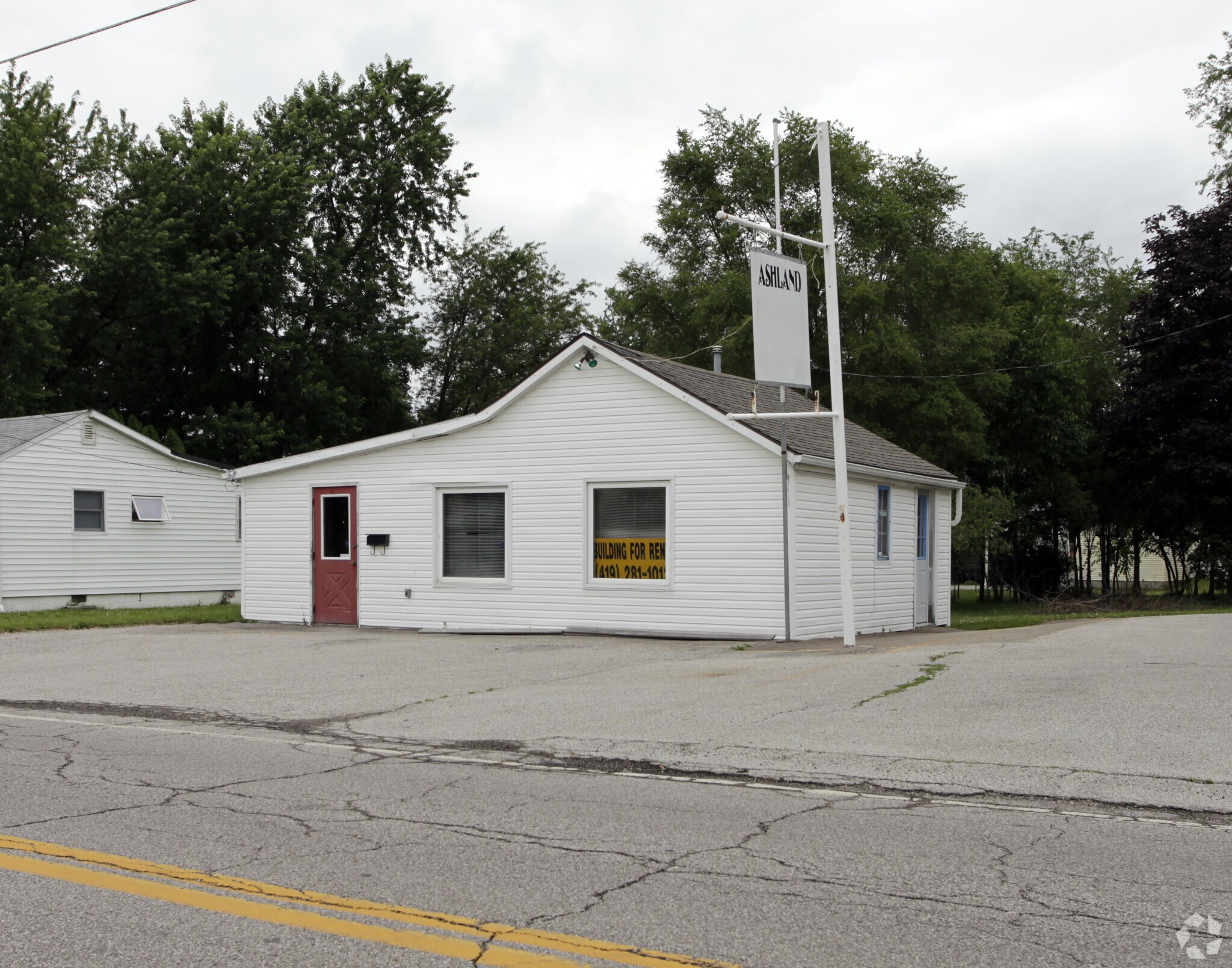 900 E Main St, Ashland, OH for sale Primary Photo- Image 1 of 3