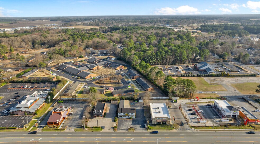 512 N Berkeley Blvd, Goldsboro, NC à louer - Photo du bâtiment - Image 2 de 4