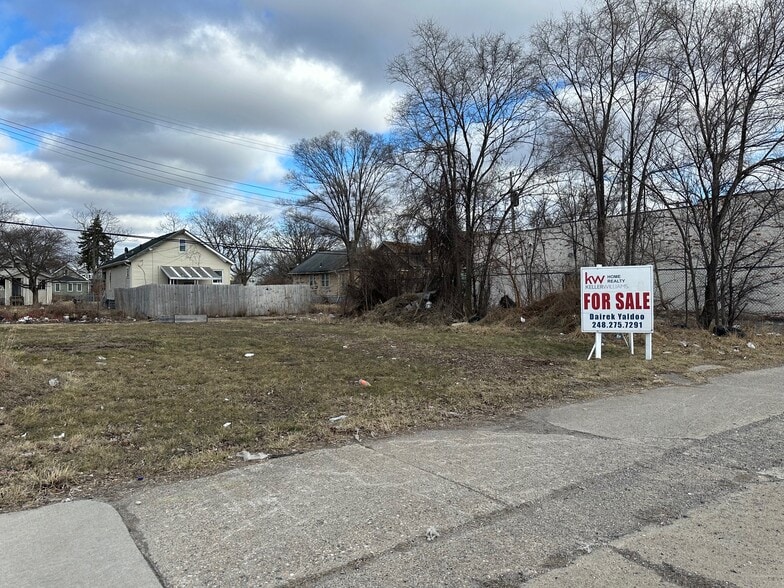 15738 Livernois Ave, Detroit, MI for sale - Primary Photo - Image 1 of 8