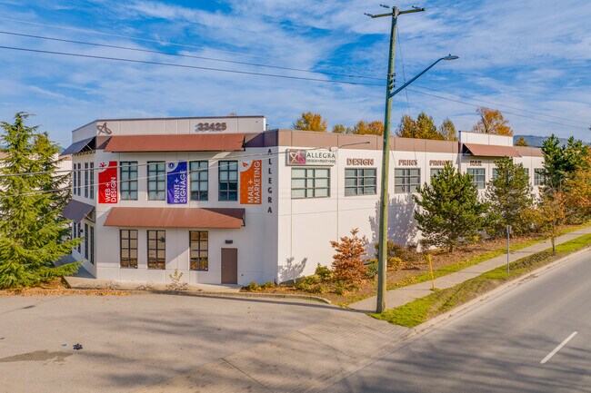 Plus de détails pour 33425 Maclure Rd, Abbotsford, BC - Industriel à vendre