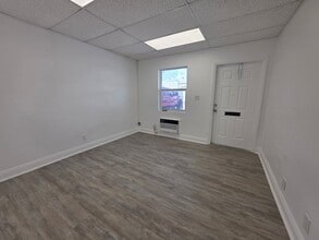 1451 SW 12th Ave, Pompano Beach, FL à louer Photo intérieure- Image 2 de 7