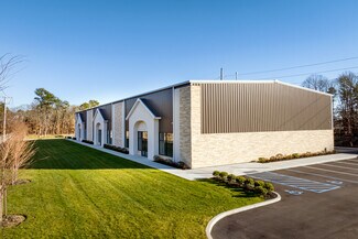 Plus de détails pour 111 Long Island Ave, Yaphank, NY - Industriel à vendre