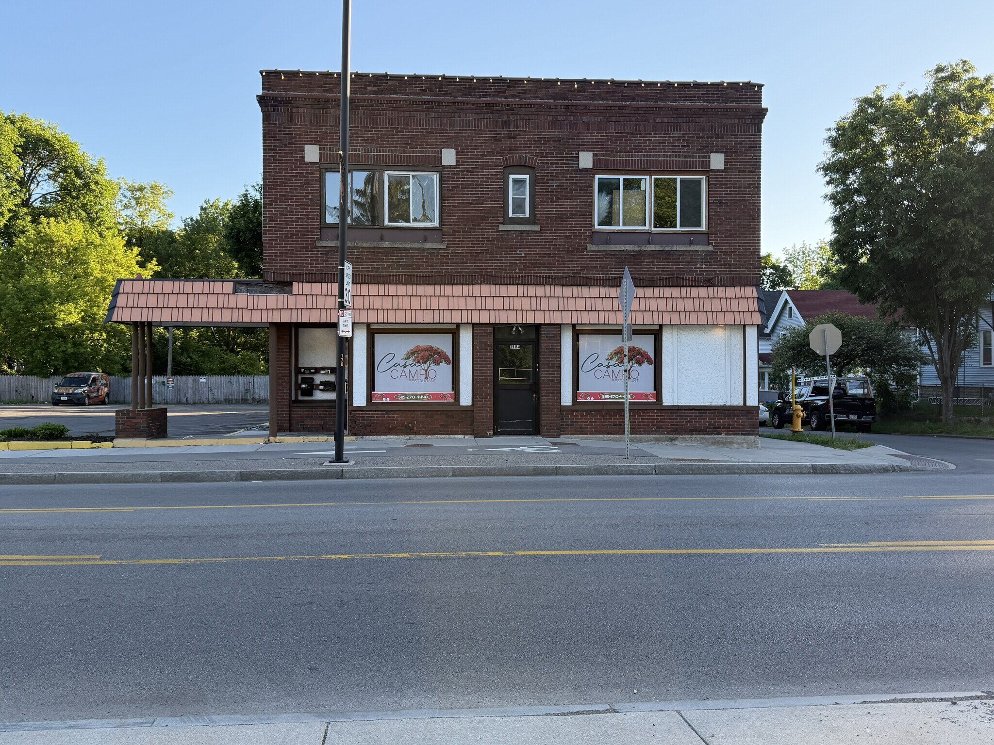 1584 E Main St, Rochester, NY à vendre Photo du bâtiment- Image 1 de 14