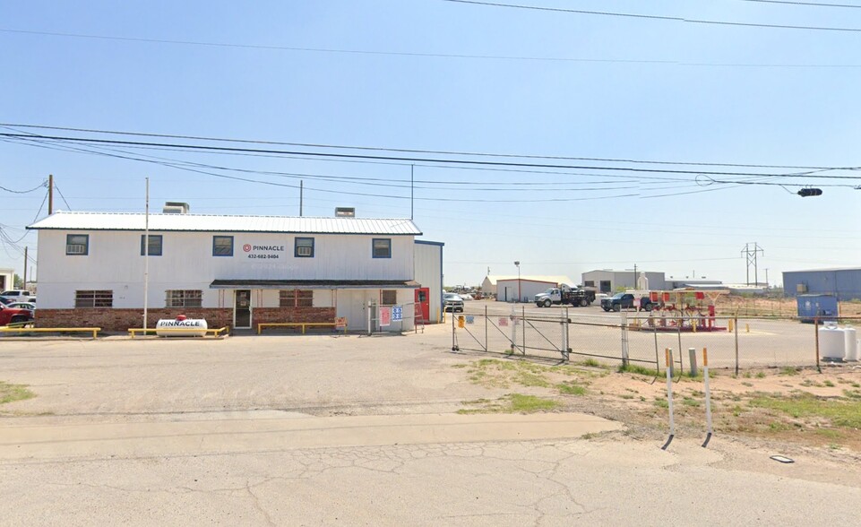 Texas Portfolio portfolio of 4 properties for sale on LoopNet.ca - Building Photo - Image 2 of 8