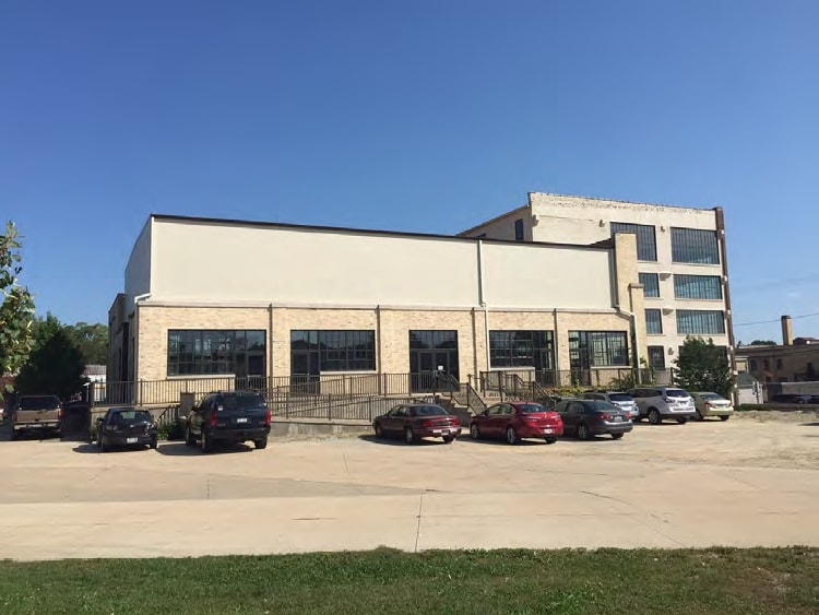 245 N Main St, Fort Atkinson, WI for sale Primary Photo- Image 1 of 12