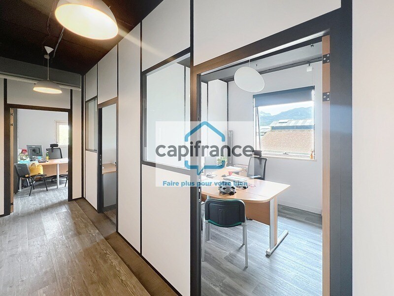 Office in Chambéry for sale Interior Photo- Image 1 of 8