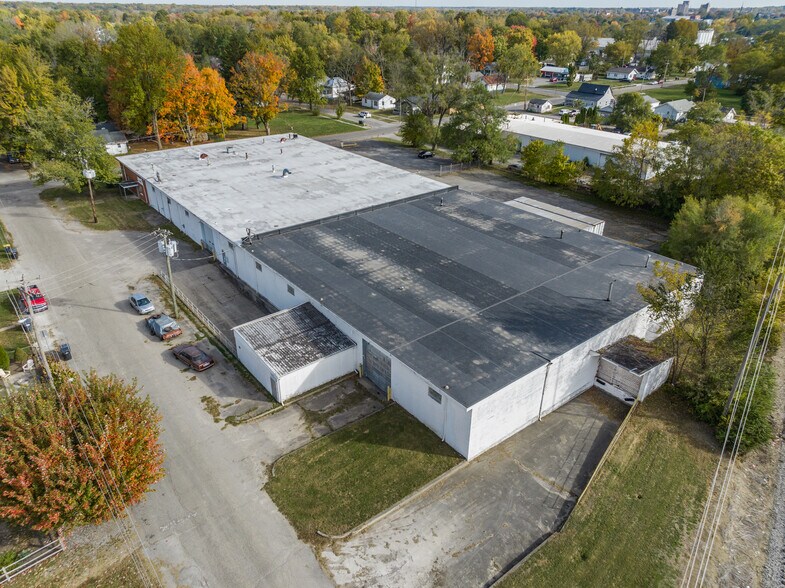 1825 W 18th St, Anderson, IN à vendre - Photo du bâtiment - Image 2 de 28