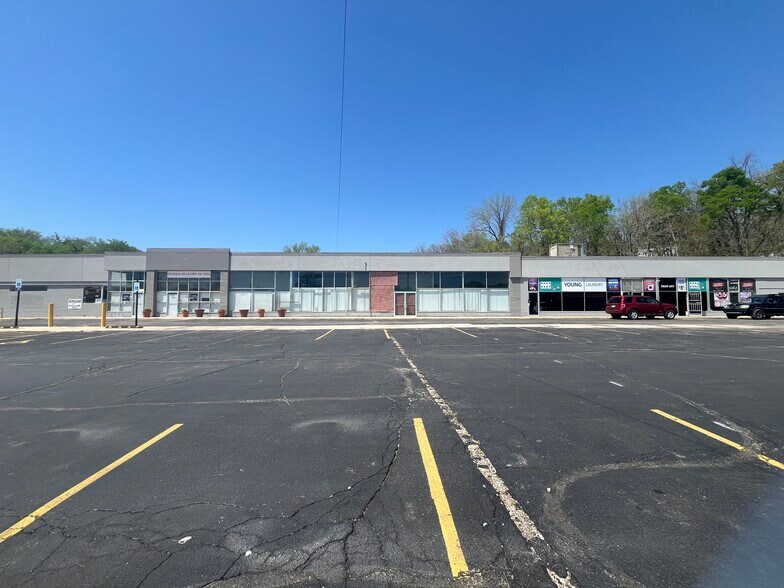 1260-1280 Merriam Ln, Kansas City, KS à louer - Photo du bâtiment - Image 3 de 6