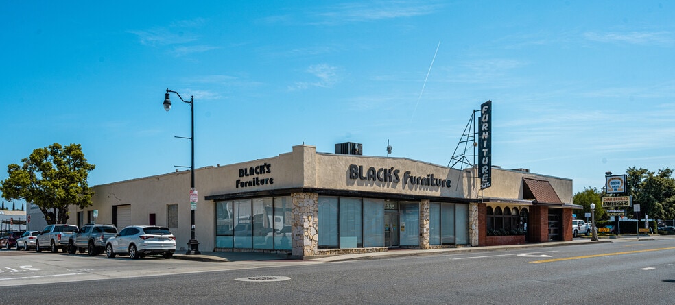 335 W Chapman Ave, Orange, CA for lease - Building Photo - Image 1 of 44