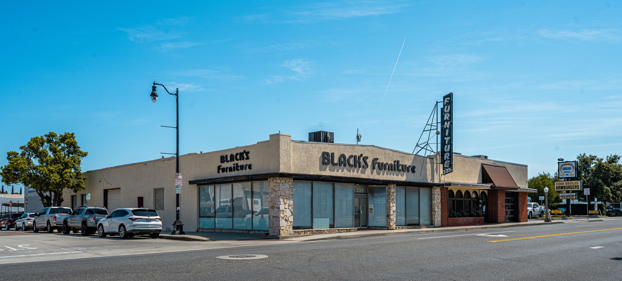 335 W Chapman Ave, Orange, CA for lease Building Photo- Image 1 of 45