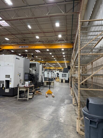 2025 Production Dr, Findlay, OH à vendre - Photo du bâtiment - Image 2 de 8
