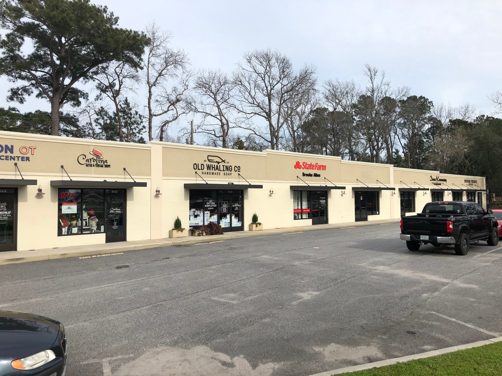 1632-1644 Ashley Hall Rd, Charleston, SC for sale Building Photo- Image 1 of 1