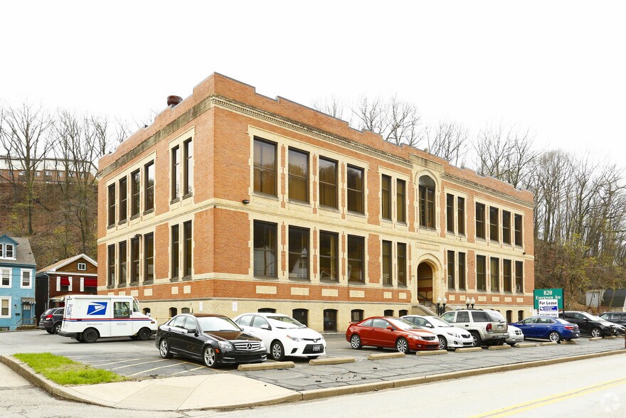 820 Evergreen Ave, Pittsburgh, PA à louer - Photo du bâtiment - Image 3 de 17