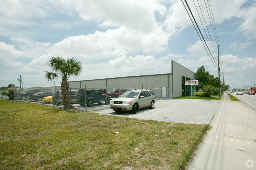 13055 49th St N, Clearwater, FL à louer - Photo du b timent - Image 3 de 29