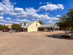 12101 Bee Caves Rd, Austin, TX for lease Building Photo- Image 2 of 12