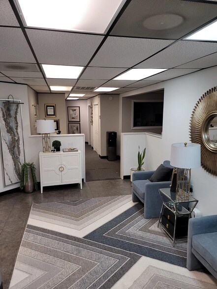 120 Commerce Cir, Fayetteville, GA à vendre - Photo intérieure - Image 3 de 17