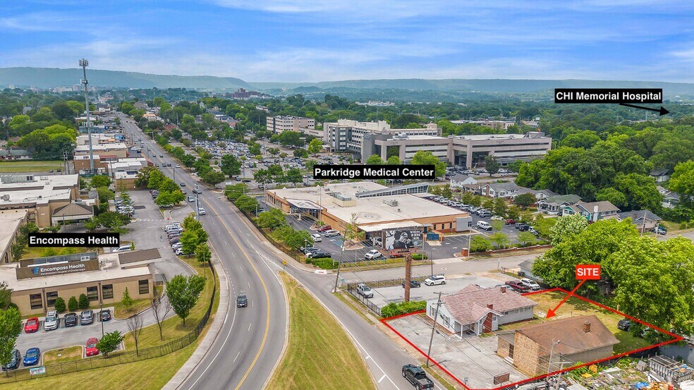 2507 McCallie Ave, Chattanooga, TN à vendre - Photo principale - Image 1 de 38