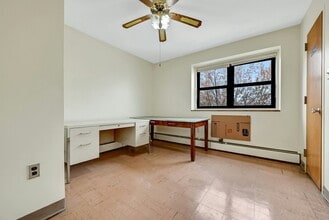 4214 John F Kennedy Blvd, North Bergen, NJ à louer Photo intérieure- Image 1 de 17