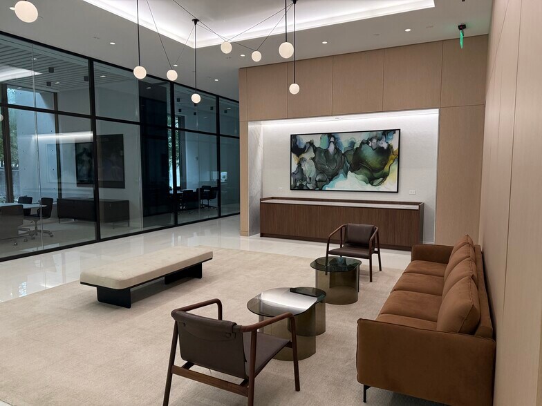 2 S Biscayne Blvd, Miami, FL à louer - Photo du bâtiment - Image 2 de 20