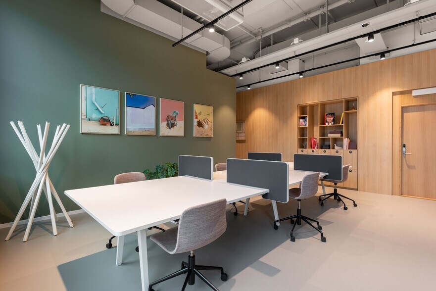 325 Front St W, Toronto, ON à louer - Photo intérieure - Image 2 de 6