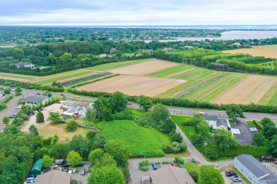 1004 Montauk Hwy, Water Mill, NY for sale - Building Photo - Image 2 of 8
