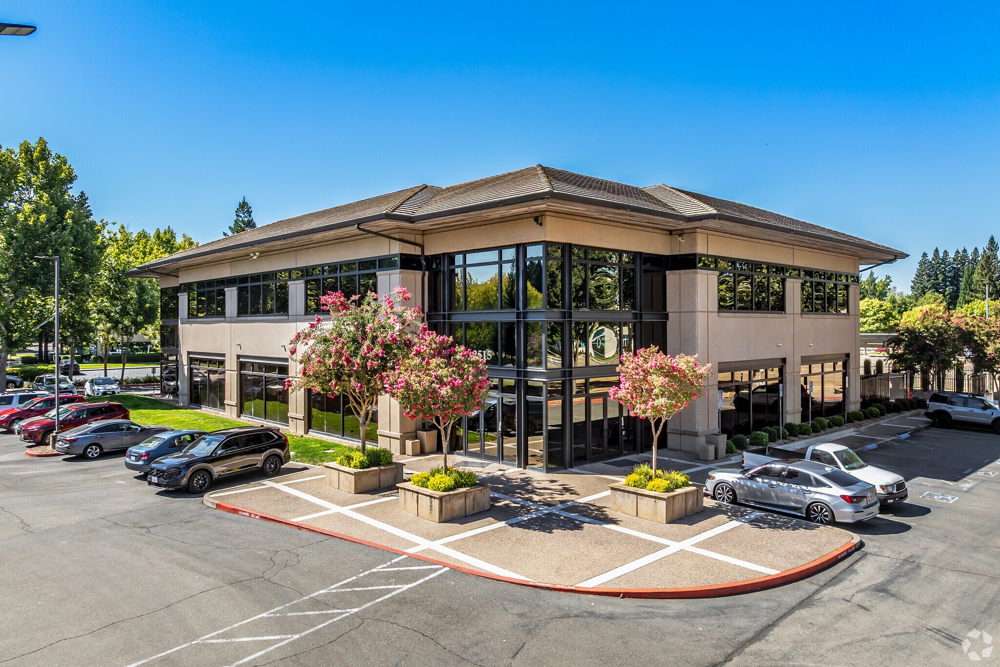 2515 Venture Oaks Way, Sacramento, CA for sale Primary Photo- Image 1 of 1