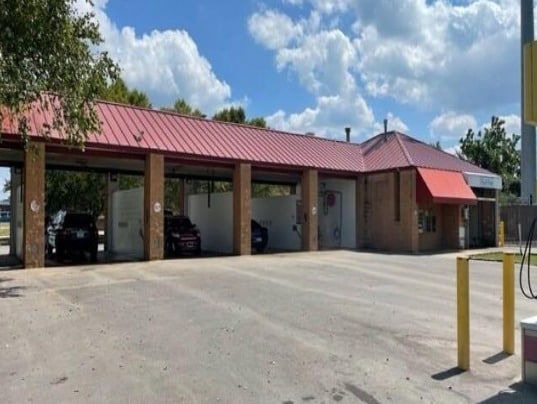 6500 Greenwood Dr, Louisville, KY à vendre - Photo du bâtiment - Image 2 de 9
